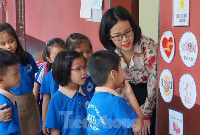 TPHCM đề xuất lớp 9 và 12 đi học từ 2/3, mầm non và tiểu học từ 16/3 TPHCM de xuat lop 9 va 12 di hoc tu 2/3, mam non va tieu hoc tu 16/3