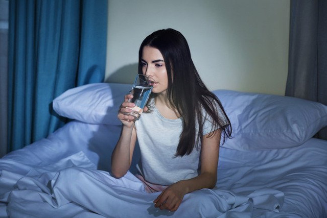 10 thói quen trước khi ngủ giúp bạn sống khỏe, trẻ lâu - Hình 2 10 thoi quen truoc khi ngu giup ban song khoe, tre lau-Hinh-2