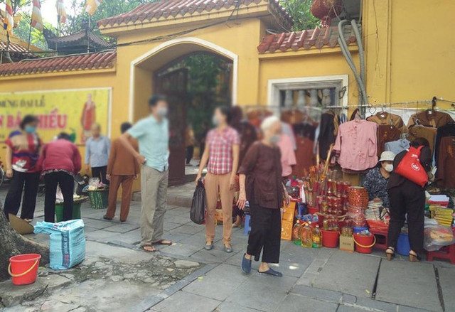 Hàng quán còn vi phạm, các cơ sở thờ tự chủ động phòng dịch Covid-19 - Hình 2 Hang quan con vi pham, cac co so tho tu chu dong phong dich Covid-19-Hinh-2
