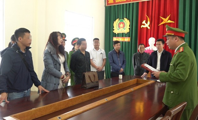 Lợi dụng danh nghĩa báo chí, nữ giám đốc trục lợi hơn 5 tỷ Loi dung danh nghia bao chi, nu giam doc truc loi hon 5 ty