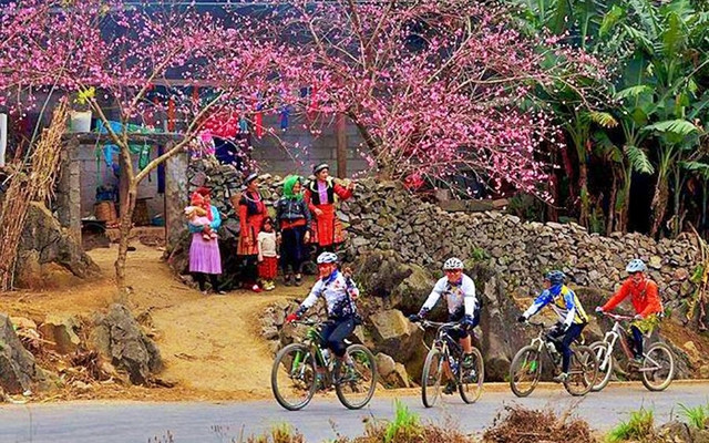 “Hà Giang loop” lọt Top 5 tuyến đường xe đạp tuyệt nhất châu Á “Ha Giang loop” lot Top 5 tuyen duong xe dap tuyet nhat chau A