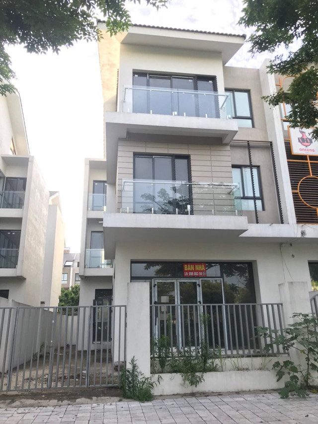 Cắt lỗ sâu, trả môi giới nửa tỉ, bất động sản phía Tây Hà Nội vẫn ế Cat lo sau, tra moi gioi nua ti, bat dong san phia Tay Ha Noi van e