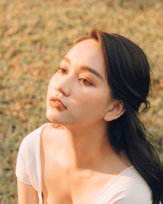 Người đẹp Tây Ninh đóng cảnh nóng có “hot” bằng mỹ nhân cùng tuổi? - Hình 12 Nguoi dep Tay Ninh dong canh nong co “hot” bang my nhan cung tuoi?-Hinh-12