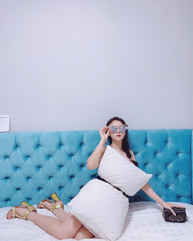 Người đẹp Tây Ninh đóng cảnh nóng có “hot” bằng mỹ nhân cùng tuổi? - Hình 9 Nguoi dep Tay Ninh dong canh nong co “hot” bang my nhan cung tuoi?-Hinh-9
