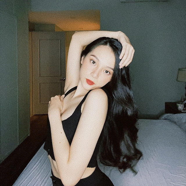 Người đẹp Tây Ninh đóng cảnh nóng có “hot” bằng mỹ nhân cùng tuổi? - Hình 5 Nguoi dep Tay Ninh dong canh nong co “hot” bang my nhan cung tuoi?-Hinh-5