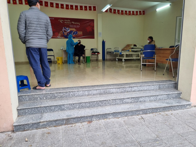 Mệt mỏi vì chờ phường cấp giấy chứng nhận F0 - Hình 2 Met moi vi cho phuong cap giay chung nhan F0-Hinh-2