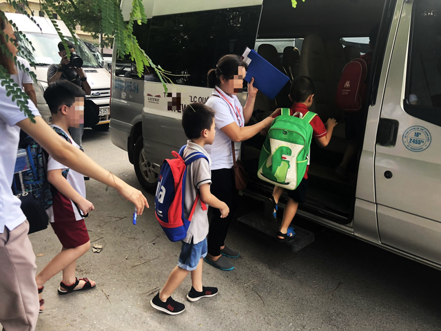 Hà Nội: Tăng cường kiểm tra xe đưa đón học sinh Ha Noi: Tang cuong kiem tra xe dua don hoc sinh