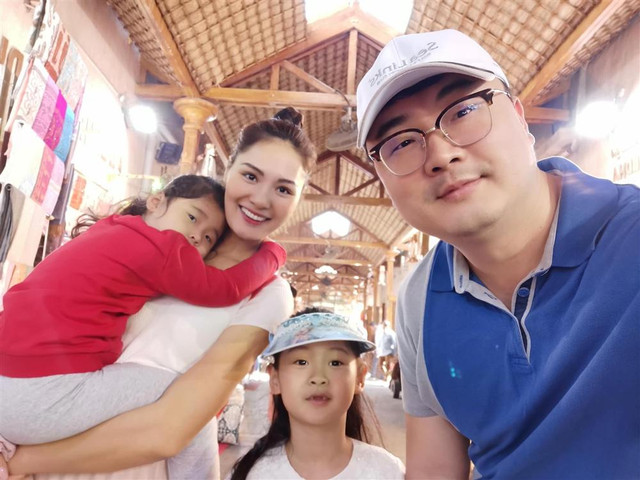 Chồng Trung Quốc hết mực yêu chiều Hương Giang và 2 con - Hình 8 Chong Trung Quoc het muc yeu chieu Huong Giang va 2 con-Hinh-8