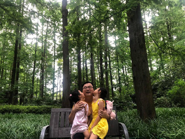 Chồng Trung Quốc hết mực yêu chiều Hương Giang và 2 con - Hình 2 Chong Trung Quoc het muc yeu chieu Huong Giang va 2 con-Hinh-2