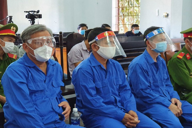Trịnh Sướng khai lòng vòng về 188 triệu lít xăng giả Trinh Suong khai long vong ve 188 trieu lit xang gia