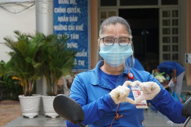 2021 và những gương mặt trẻ tình nguyện chống dịch, truyền cảm hứng sống đẹp - Hình 6 2021 va nhung guong mat tre tinh nguyen chong dich, truyen cam hung song dep-Hinh-6