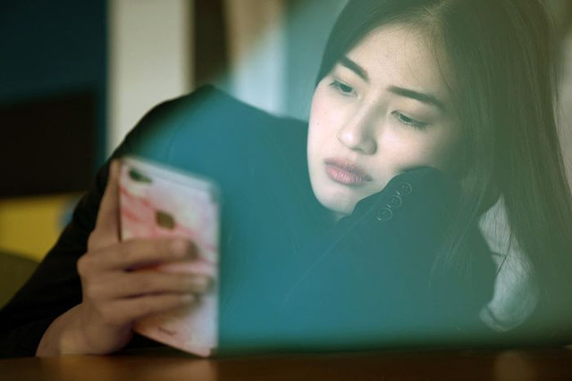 Cuộc gọi video lạ lùng và những cái bẫy tình - tiền Cuoc goi video la lung va nhung cai bay tinh - tien