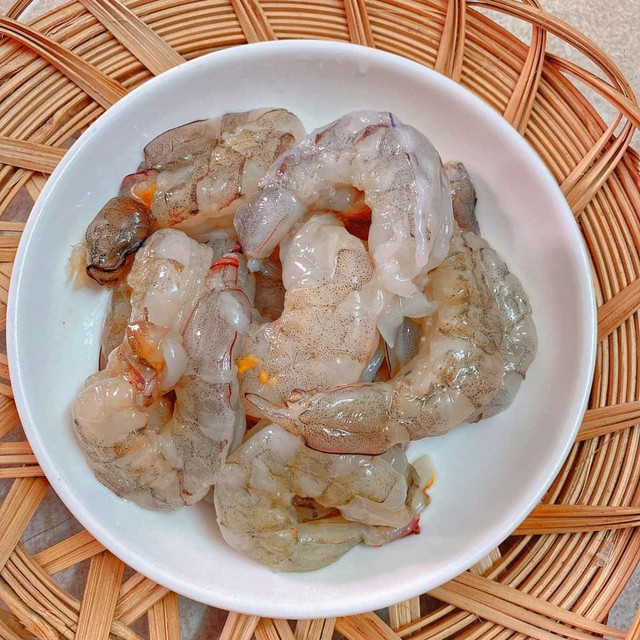 Mách bạn cách làm món tôm rim mật ong dầu hào - Hình 2 Mach ban cach lam mon tom rim mat ong dau hao-Hinh-2