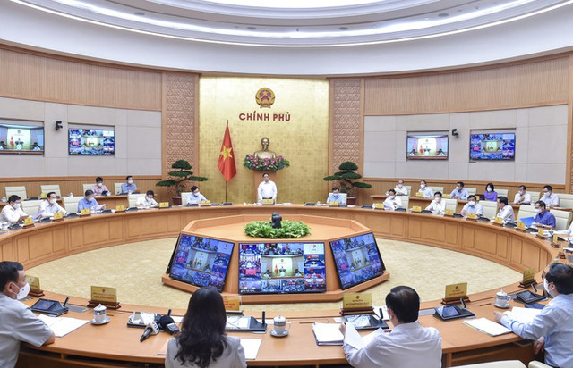 Thủ tướng kêu gọi người dân kiềm chế, không tự phát về quê Thu tuong keu goi nguoi dan kiem che, khong tu phat ve que