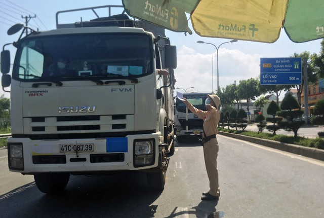 Đà Nẵng: Tài xế trốn cách ly rồi nhiễm COVID-19 bị phạt 10 triệu đồng Da Nang: Tai xe tron cach ly roi nhiem COVID-19 bi phat 10 trieu dong