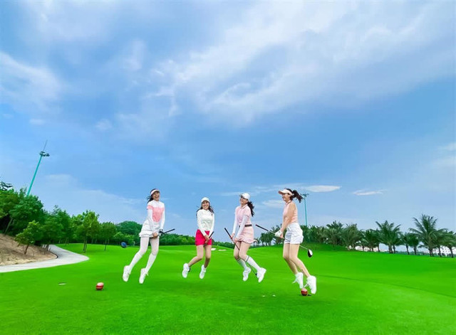 Bị đồn “ra sân golf săn đại gia”, hoa hậu Đỗ Mỹ Linh nói gì? - Hình 5 Bi don “ra san golf san dai gia”, hoa hau Do My Linh noi gi?-Hinh-5