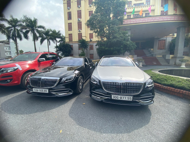 Phá đường dây đánh bạc 14.000 tỷ, tạm giữ 2 xế sang Mercedes Maybach - Hình 2 Pha duong day danh bac 14.000 ty, tam giu 2 xe sang Mercedes Maybach-Hinh-2