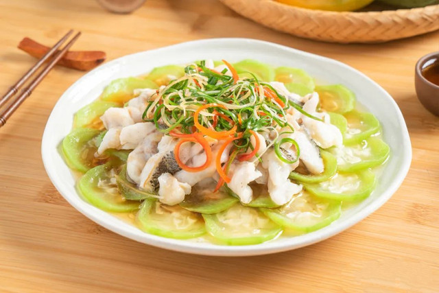 Thêm nguyên liệu này vào món cá hấp sẽ ngon và thanh mát hơn - Hình 6 Them nguyen lieu nay vao mon ca hap se ngon va thanh mat hon-Hinh-6