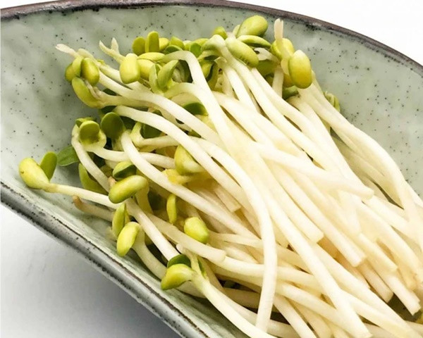 Nam nghệ sĩ chia sẻ một loại rau quen giá rẻ giúp giảm đến 10kg - Hình 3 Nam nghe si chia se mot loai rau quen gia re giup giam den 10kg-Hinh-3