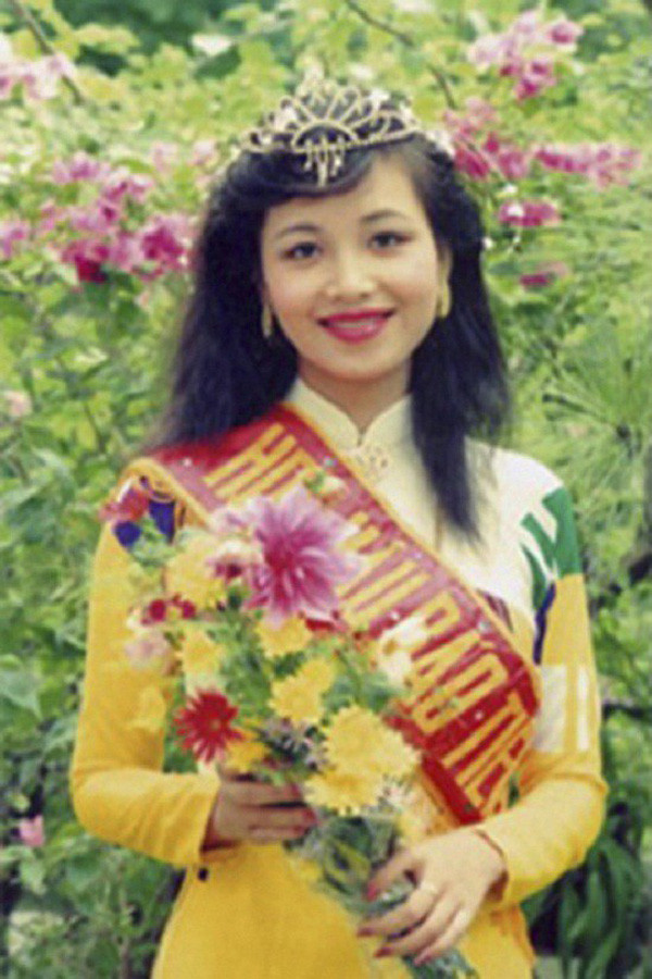 Hoa hậu Việt Nam hôn nhân viên mãn: Người đẹp biết 4 ngoại ngữ giờ ở đâu? Hoa hau Viet Nam hon nhan vien man: Nguoi dep biet 4 ngoai ngu gio o dau?
