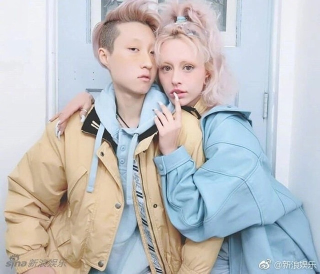 Mối quan hệ bế tắc giữa con gái Thành Long và Ngô Ỷ Lợi - Hình 2 Moi quan he be tac giua con gai Thanh Long va Ngo Y Loi-Hinh-2