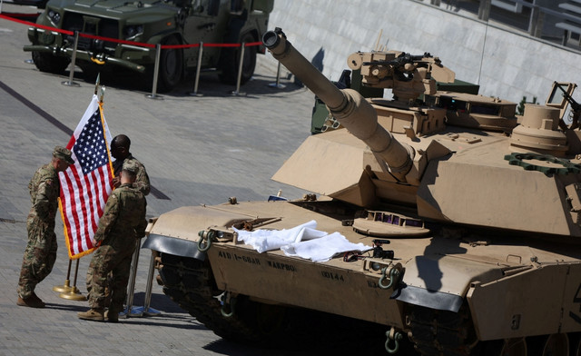 Mỹ triển khai 31 xe tăng hạng nặng Abrams tới Ukraine My trien khai 31 xe tang hang nang Abrams toi Ukraine