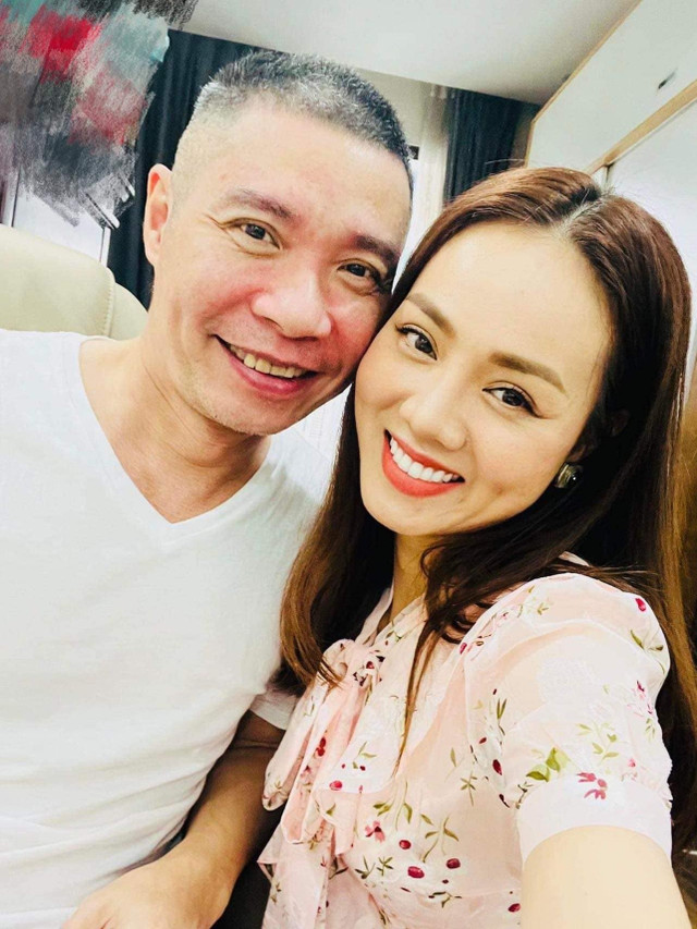 Vợ NSND Công Lý: Có giai đoạn chính tôi cảm thấy u uất ảnh 2 Vợ NSND Công Lý: Có giai đoạn chính tôi cảm thấy u uất, bất lực - 2