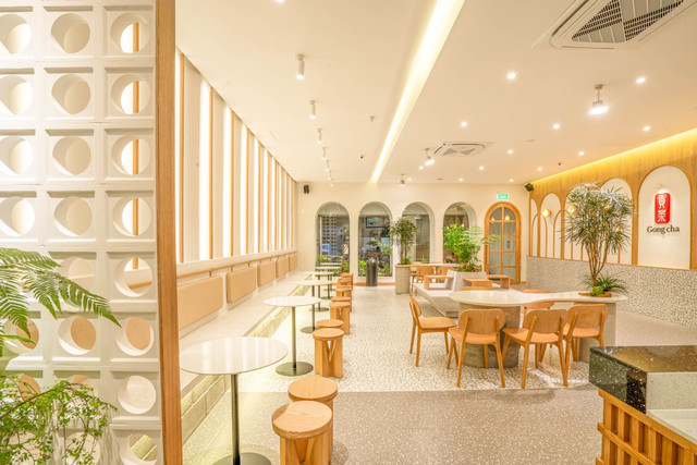 Nhiều quán xá mở cửa xuyên Tết, phụ thu 10% - Hình 2 Nhieu quan xa mo cua xuyen Tet, phu thu 10%-Hinh-2