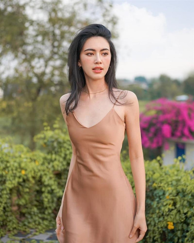 4 kiểu váy mùa hè được mỹ nhân Thái diện xinh ngất ngây - Hình 4 4 kieu vay mua he duoc my nhan Thai dien xinh ngat ngay-Hinh-4