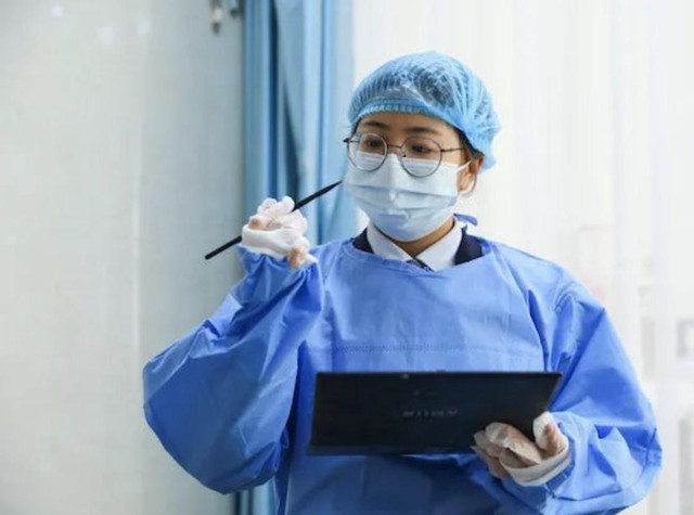 Cô gái Trung Quốc trang điểm cho xác chết - Hình 2 Co gai Trung Quoc trang diem cho xac chet-Hinh-2