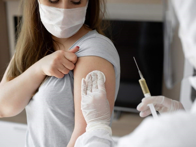 Điều gì xảy ra nếu bạn tiêm vaccine khi đang mắc COVID-19? Dieu gi xay ra neu ban tiem vaccine khi dang mac COVID-19?