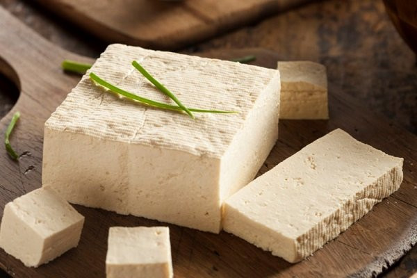 Chọn đậu phụ thấy có 3 dấu hiệu này cẩn thận kẻo nhập viện Chon dau phu thay co 3 dau hieu nay can than keo nhap vien