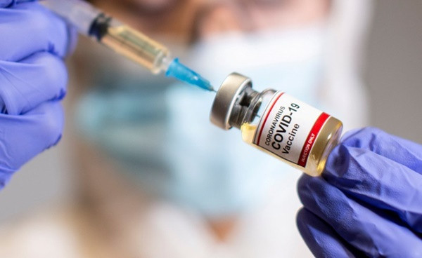7 việc không nên làm khi tiêm chủng vaccine COVID-19 để bảo vệ sức khỏe - Hình 2 7 viec khong nen lam khi tiem chung vaccine COVID-19 de bao ve suc khoe-Hinh-2