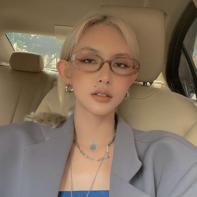 Lại thêm hint Decao đang hẹn hò cô chủ shop xinh đẹp - Hình 6 Lai them hint Decao dang hen ho co chu shop xinh dep-Hinh-6