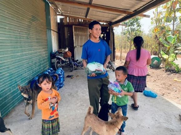 Biên tập viên Hoa Lài : Cô gái viết nên câu chuyện của tình người - Hình 3 Bien tap vien Hoa Lai : Co gai viet nen cau chuyen cua tinh nguoi-Hinh-3