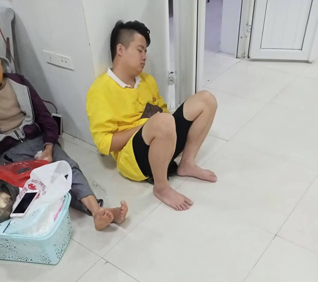 Chồng nhà người ta đưa vợ đi đẻ Chong nha nguoi ta dua vo di de
