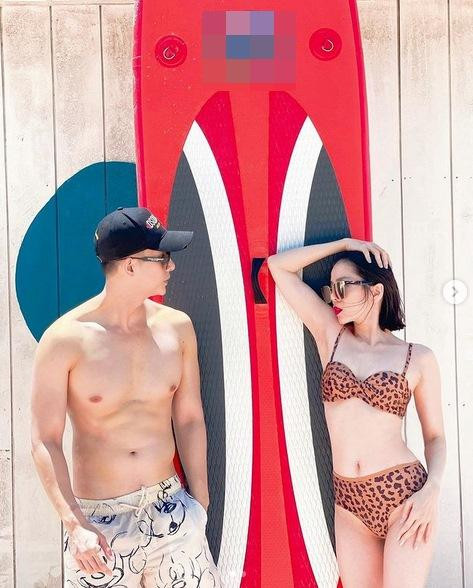 Lệ Quyên xăm trổ vì mê mệt tình trẻ? - Hình 5 Le Quyen xam tro vi me met tinh tre?-Hinh-5