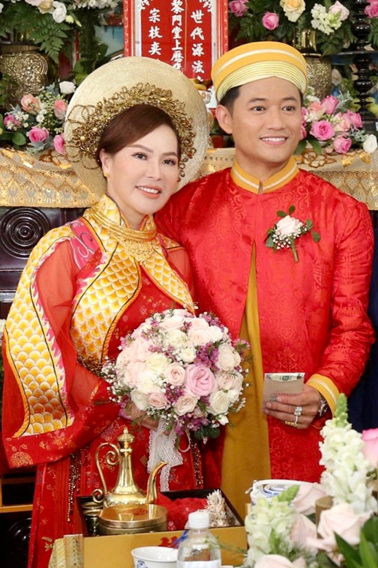 Nữ đại gia "quyết sinh con" cho Quý Bình - Hình 5 Nu dai gia