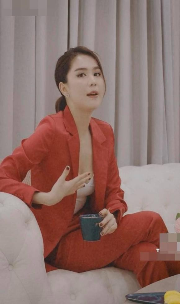Tỷ phú Hoàng Kiều tố người tình tham tiền và đòi xe 20 tỷ - Hình 3 Ty phu Hoang Kieu to nguoi tinh tham tien va doi xe 20 ty-Hinh-3