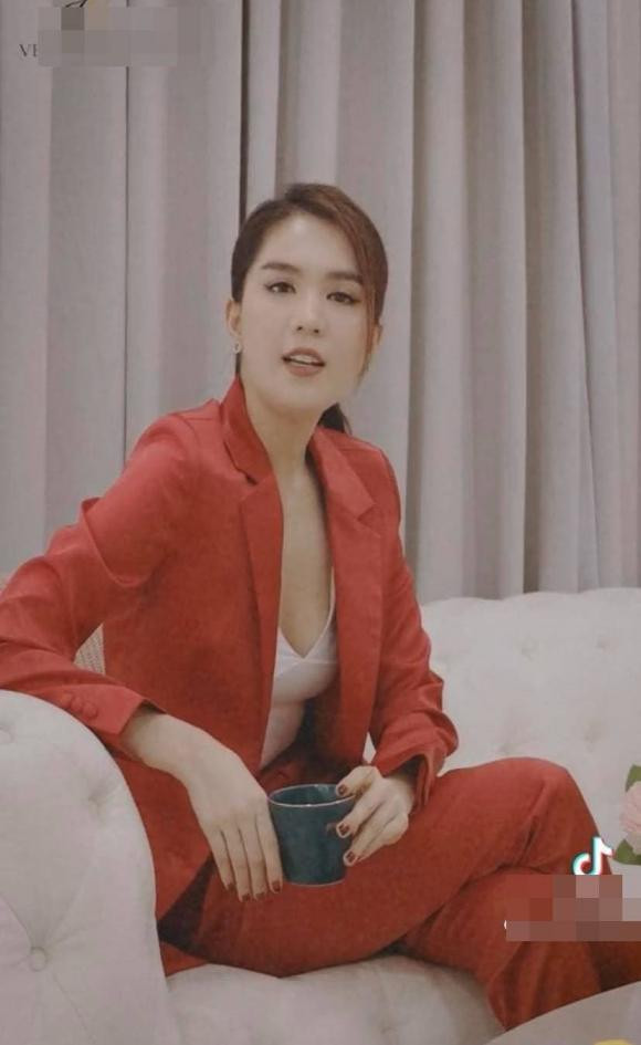 Tỷ phú Hoàng Kiều tố người tình tham tiền và đòi xe 20 tỷ - Hình 2 Ty phu Hoang Kieu to nguoi tinh tham tien va doi xe 20 ty-Hinh-2