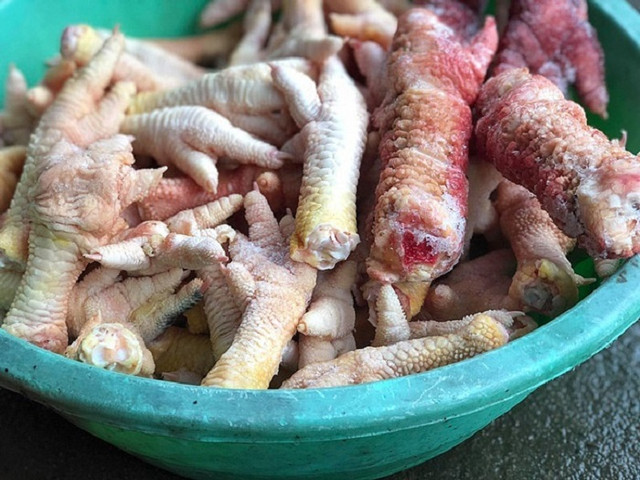Chân gà rẻ mấy cũng không nên mua nếu bạn phát hiện điều này - Hình 3 Chan ga re may cung khong nen mua neu ban phat hien dieu nay-Hinh-3