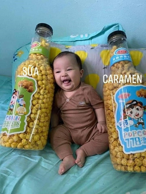 Chai bỏng ngô siêu to khổng lồ hút khách, shop bán 500 chai mỗi tháng - Hình 2 Chai bong ngo sieu to khong lo hut khach, shop ban 500 chai moi thang-Hinh-2