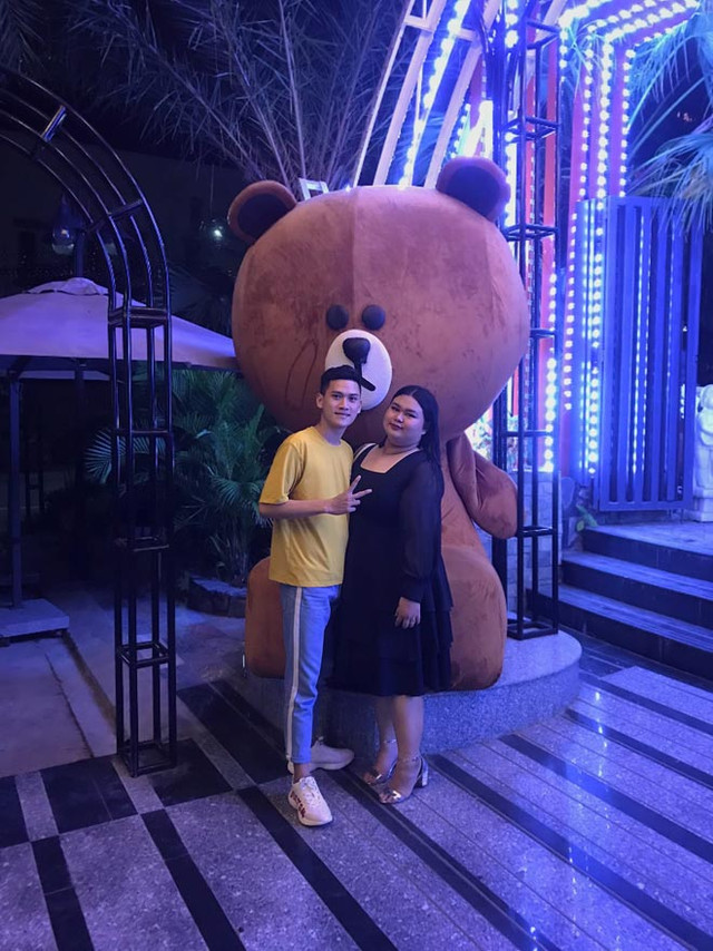 Trúng tiếng sét ái tình với cô gái ngoại cỡ, trai đẹp yêu say đắm - Hình 5 Trung tieng set ai tinh voi co gai ngoai co, trai dep yeu say dam-Hinh-5