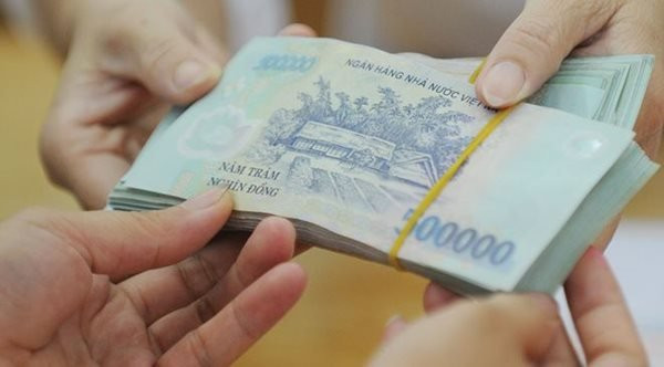 Đem tiền đi gửi tiết kiệm, cẩn thận 5 lỗi sau kẻo trắng tay - Hình 2 Dem tien di gui tiet kiem, can than 5 loi sau keo trang tay-Hinh-2