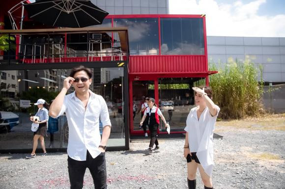 Bà xã Quý Bình tiết lộ thời còn crush chồng - Hình 4 Ba xa Quy Binh tiet lo thoi con crush chong-Hinh-4