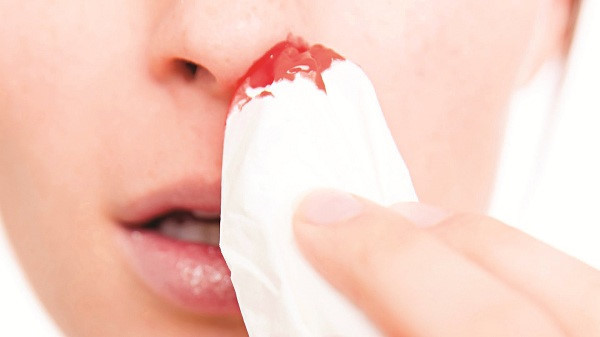 3 dấu hiệu màu đỏ cảnh báo bạn nên đi khám ngay - Hình 2 3 dau hieu mau do canh bao ban nen di kham ngay-Hinh-2