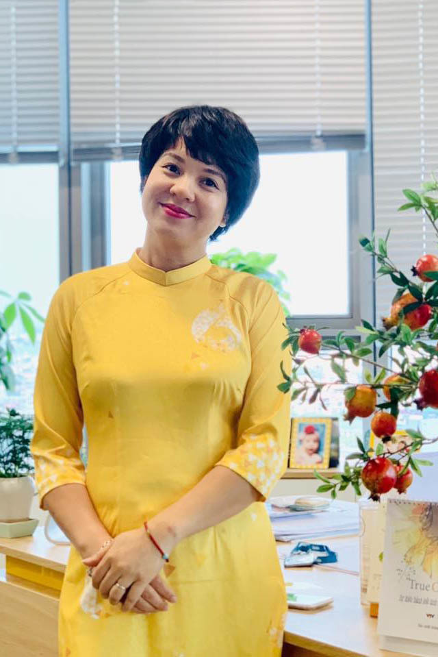 MC Diễm Quỳnh trẻ trung, sành điệu ở tuổi 49 - Hình 2 MC Diem Quynh tre trung, sanh dieu o tuoi 49-Hinh-2