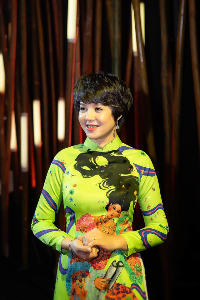 MC Diễm Quỳnh trẻ trung, sành điệu ở tuổi 49 - Hình 5 MC Diem Quynh tre trung, sanh dieu o tuoi 49-Hinh-5