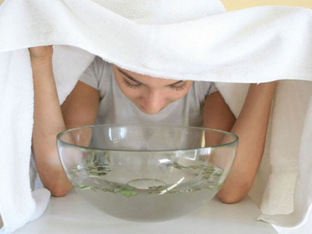 Bật mí cách tự xông mặt tại nhà giúp da hết sạch mụn, giảm thâm nám - Hình 2 Bat mi cach tu xong mat tai nha giup da het sach mun, giam tham nam-Hinh-2