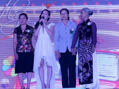 Khuyết điểm của Vy Oanh "dao kéo" cũng quỳ lạy tránh xa - Hình 9 Khuyet diem cua Vy Oanh